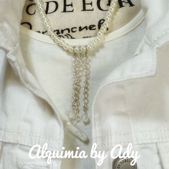 Alquimia Silver and White Necklace with Crystal Pendant - Picture 2 of 2